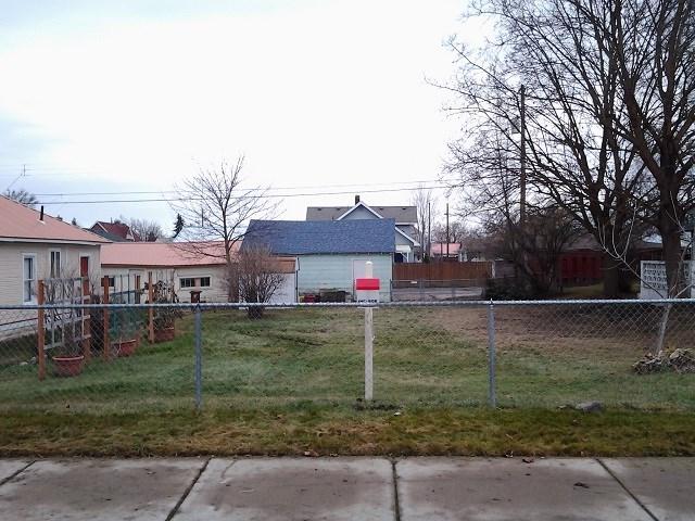 704 Rockwell Ave - Photo 1