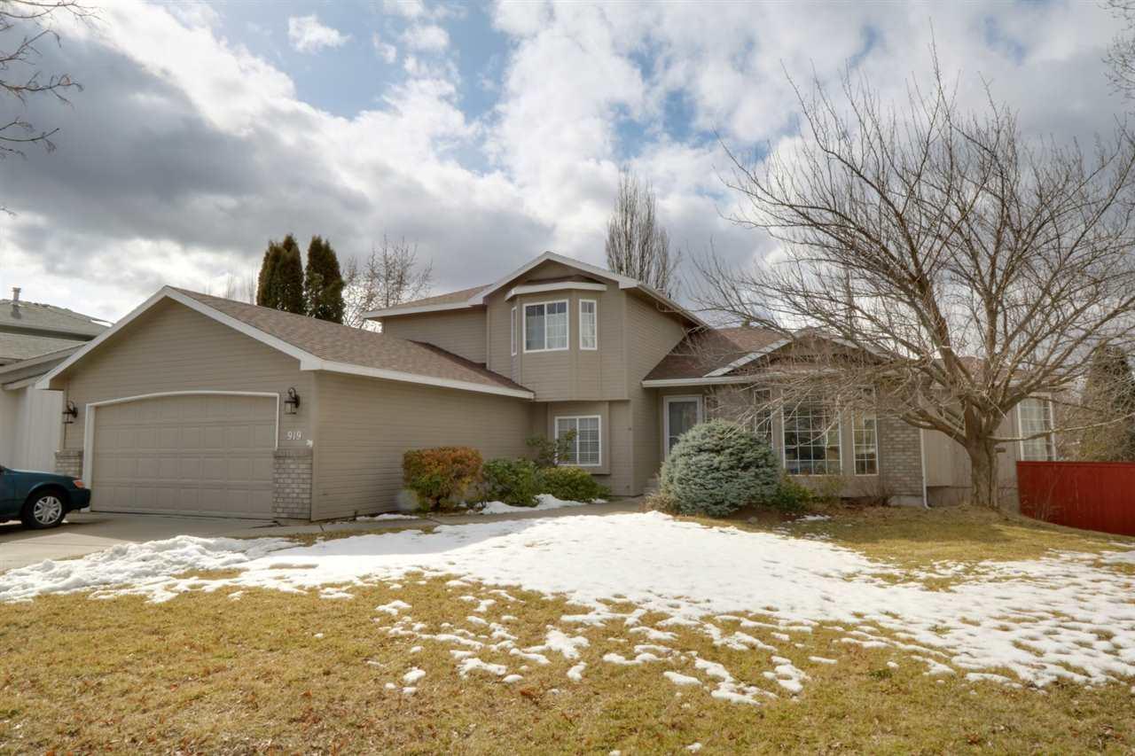 919 Mitchell Ct - Photo 1