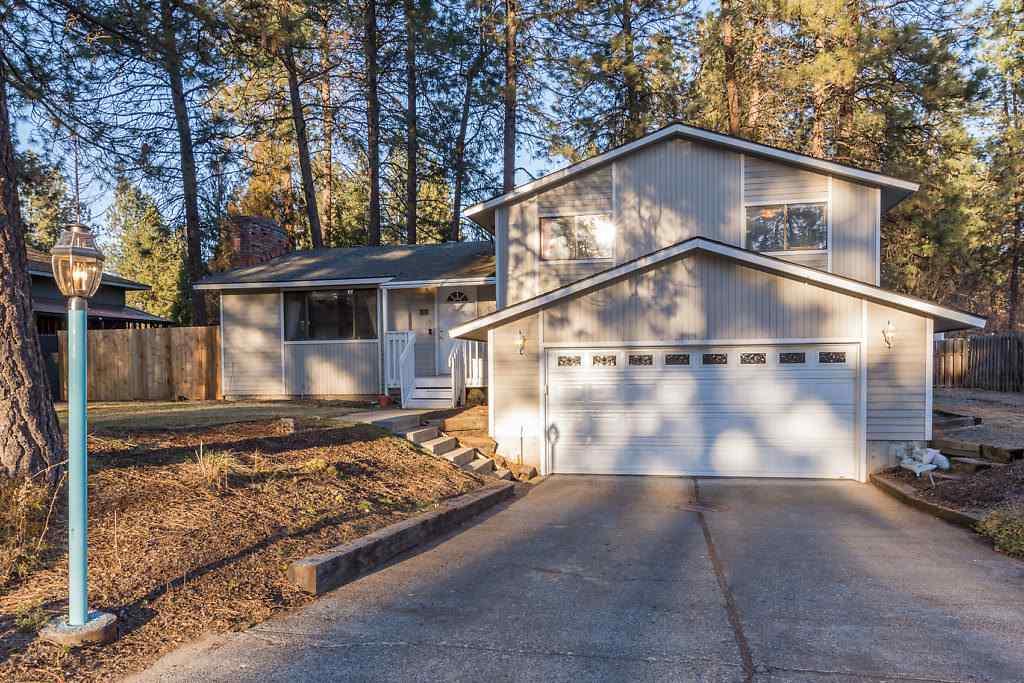 913 Robinhood St - Photo 1