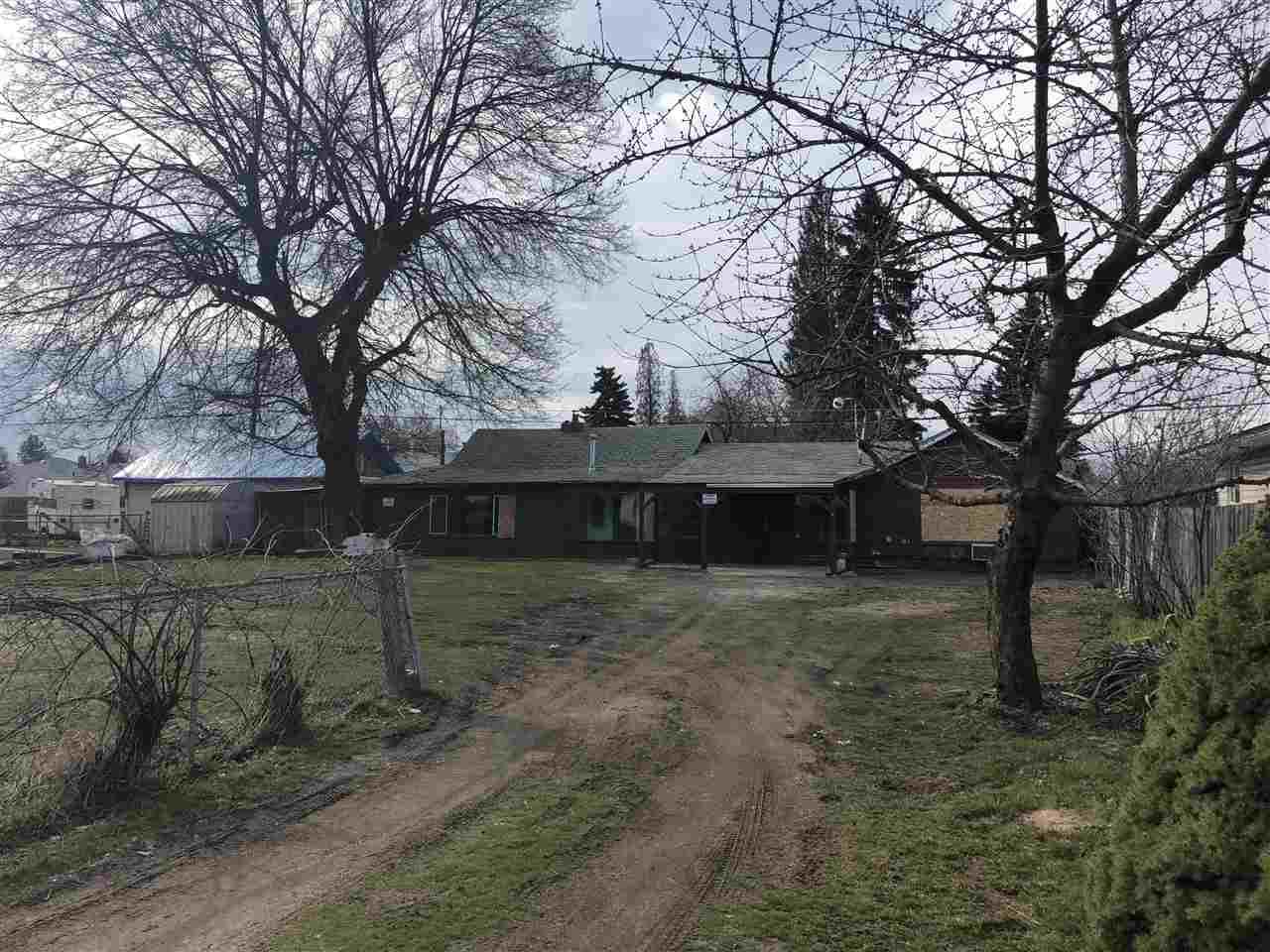 1020 Sanson Ave - Photo 1