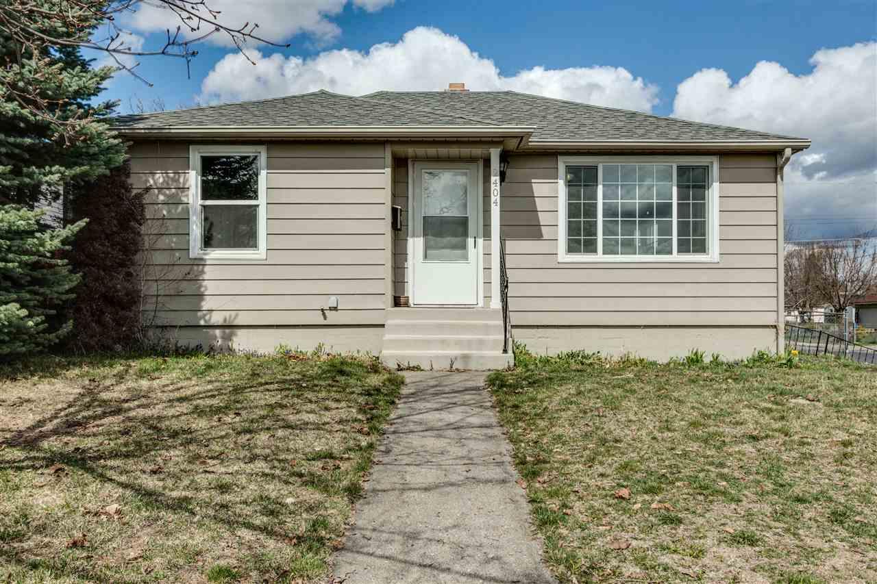 2404 Wabash Ave - Photo 1