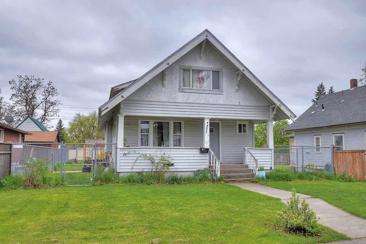 1423 Grace Ave - Photo 1