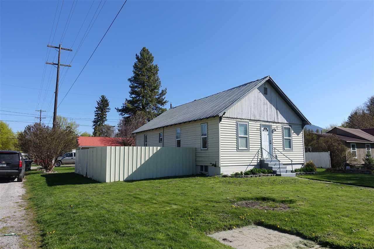 212 Washington Ave - Photo 1
