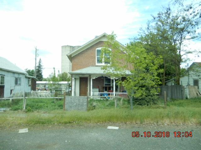 408 2nd St - Photo 1