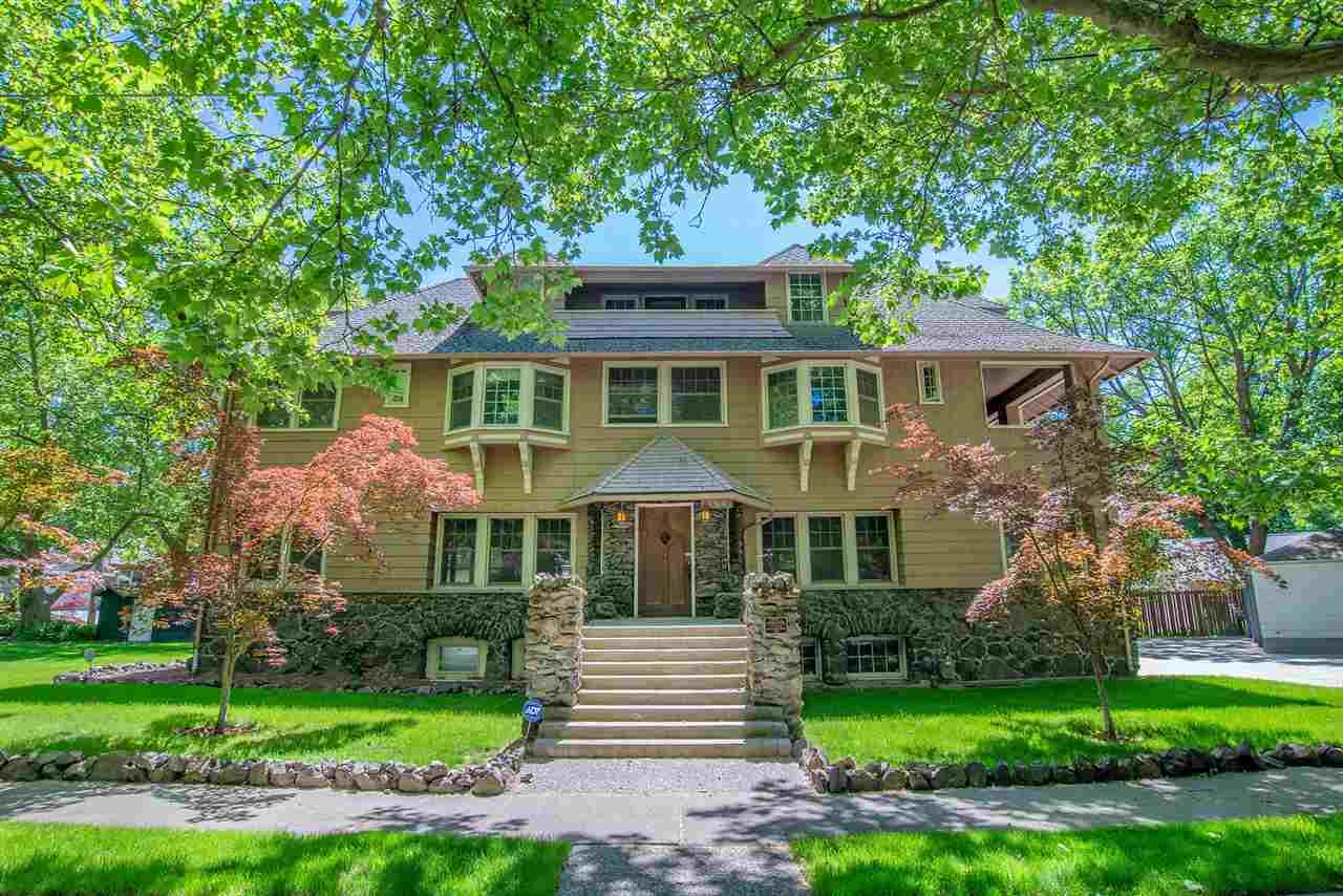 709 Sumner Ave - Photo 1