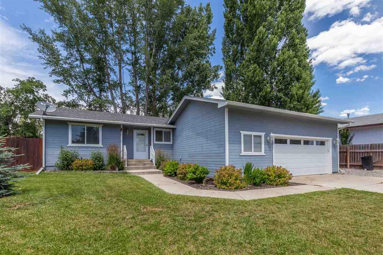 1011 E Ct - Photo 1