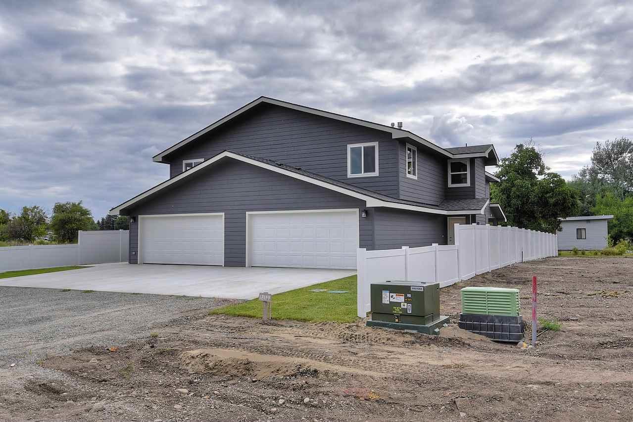 18114 Boone Ave - Photo 1