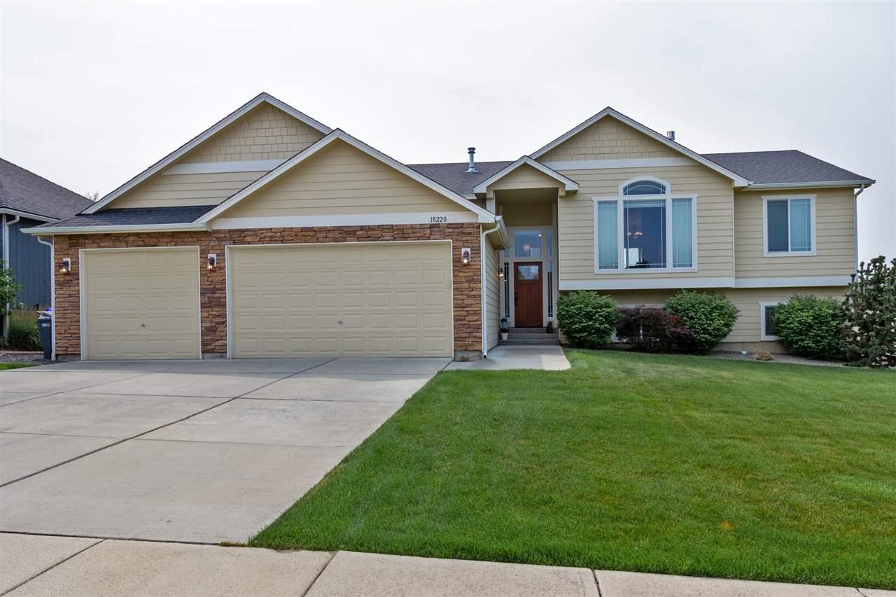 18220 Astor Ct - Photo 1