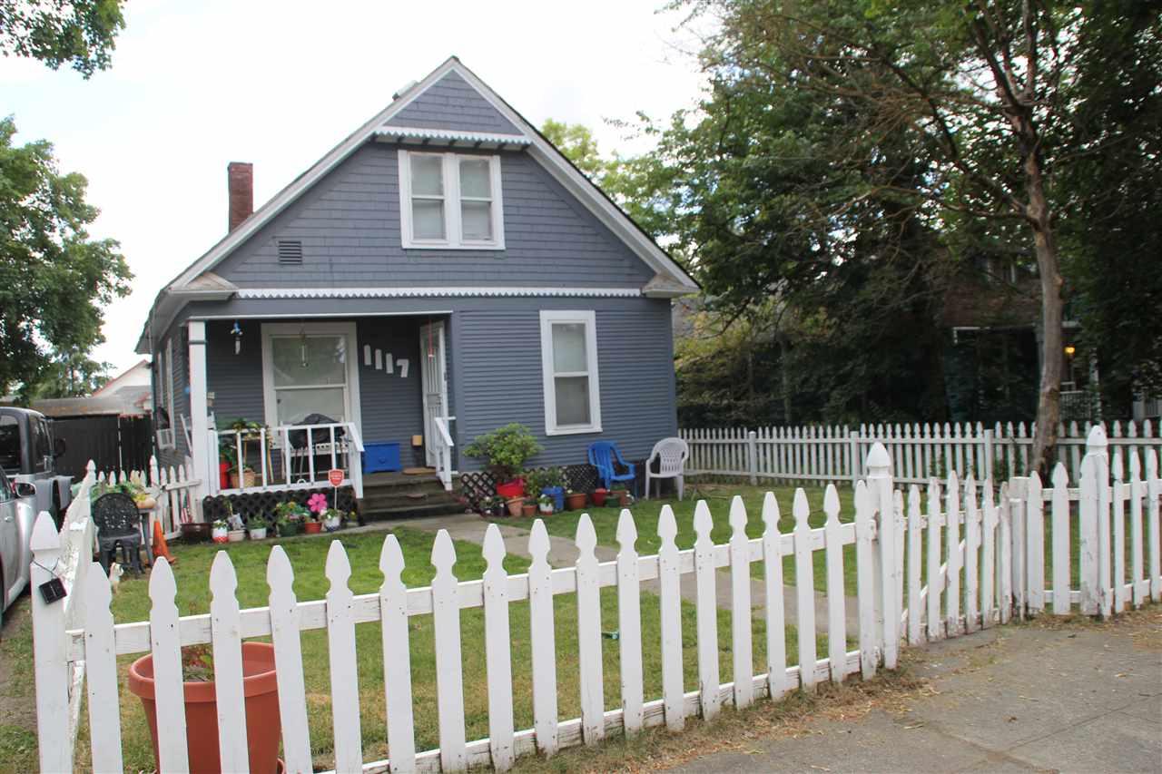 1117 Grace Ave - Photo 1