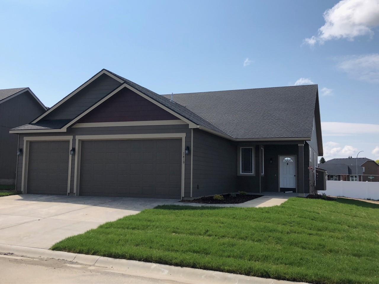 1419 Summer Hill Ct - Photo 1