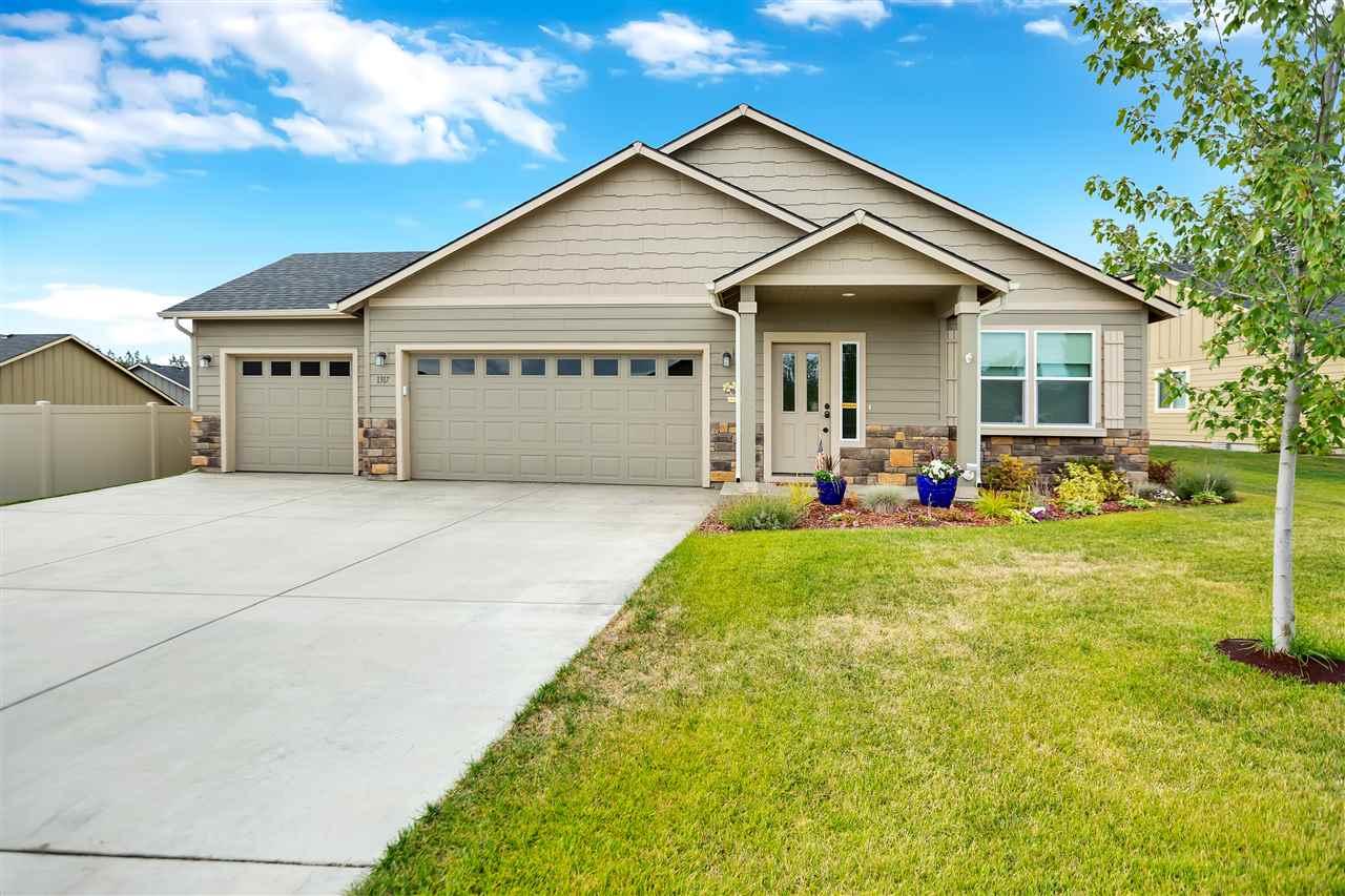 1317 Hawk Crest Ct - Photo 1
