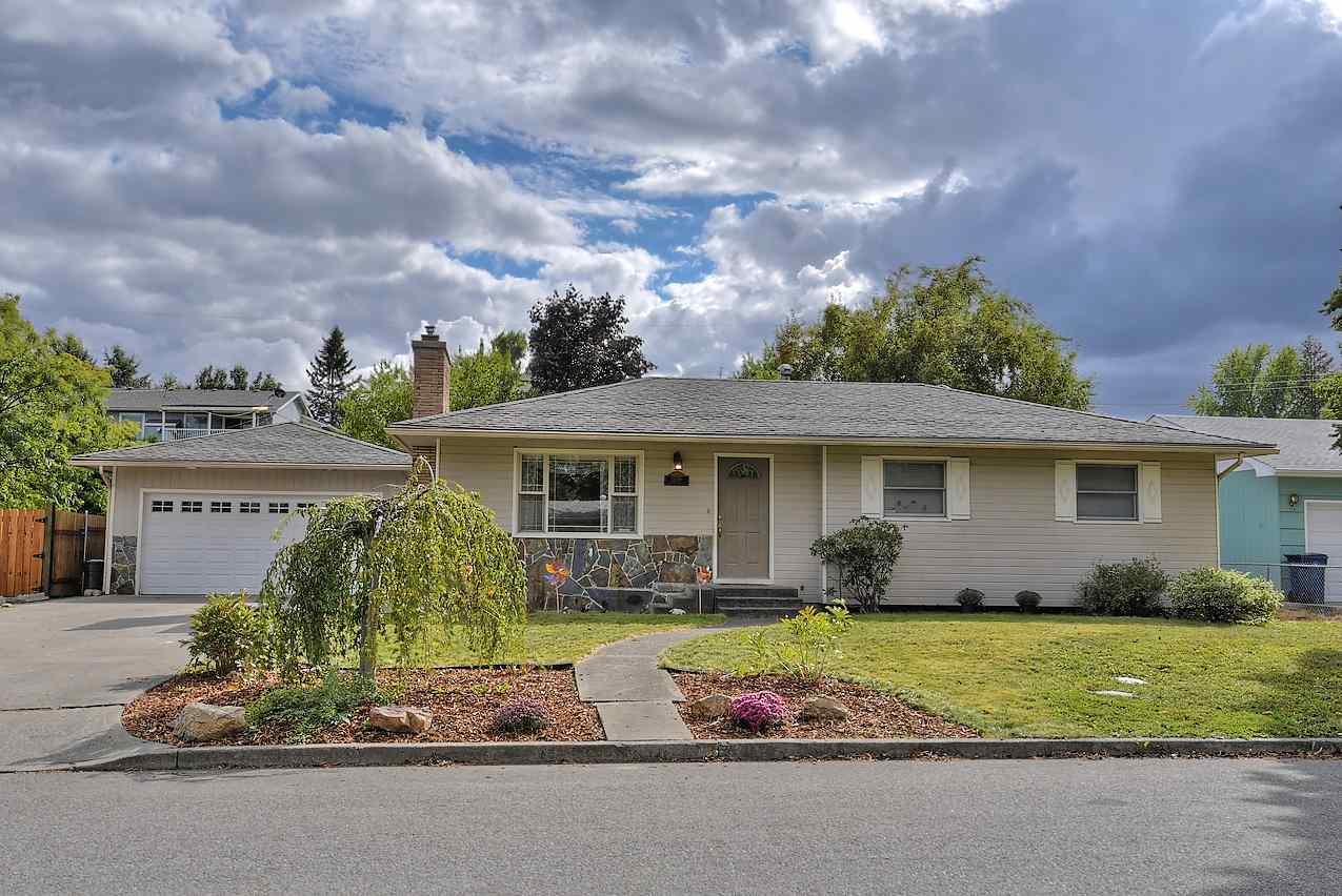 12018 Frederick Ave - Photo 1