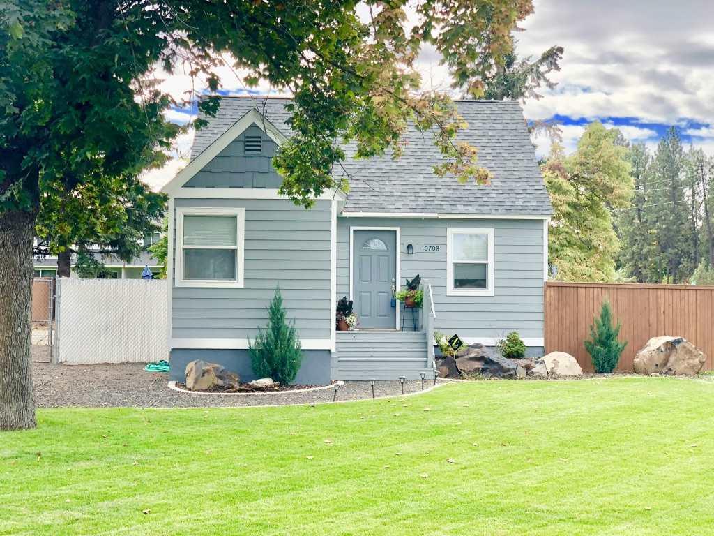 10708 10TH Ave - Photo 1
