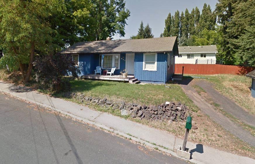 841 Oakland St - Photo 1