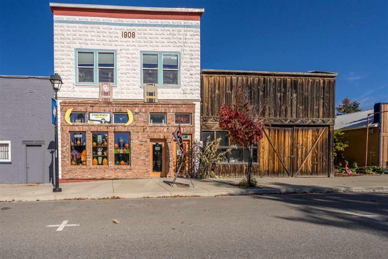 6147 Maine St - Photo 1