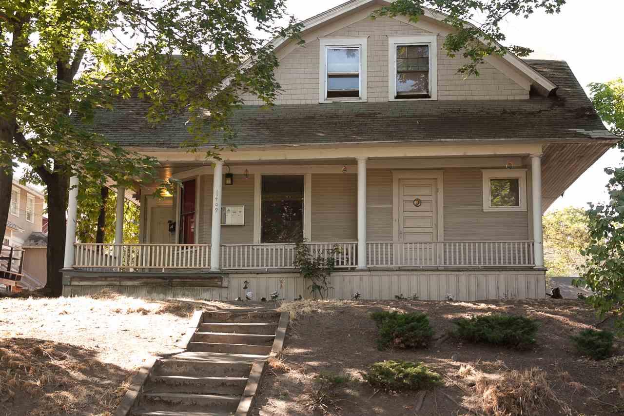 1409 6th Ave - Photo 1