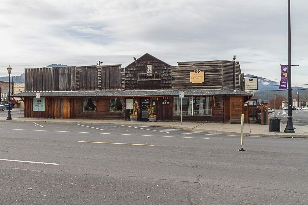 157 Oak St - Photo 1