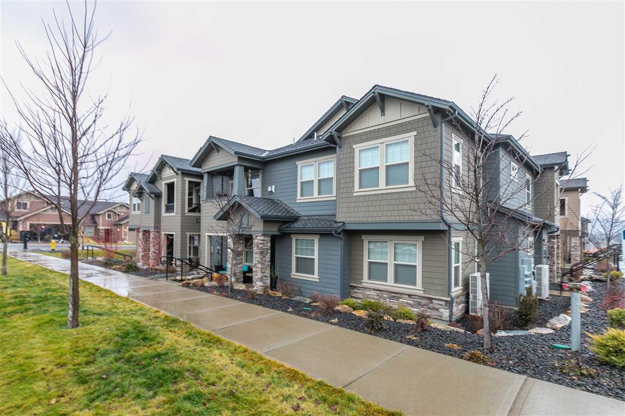 24499 Pinnacle Ct - Photo 1