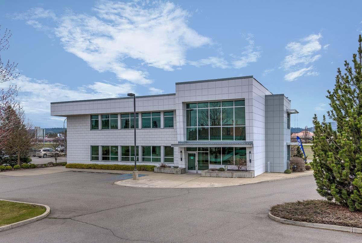1581 Edmonton Ave - Photo 1