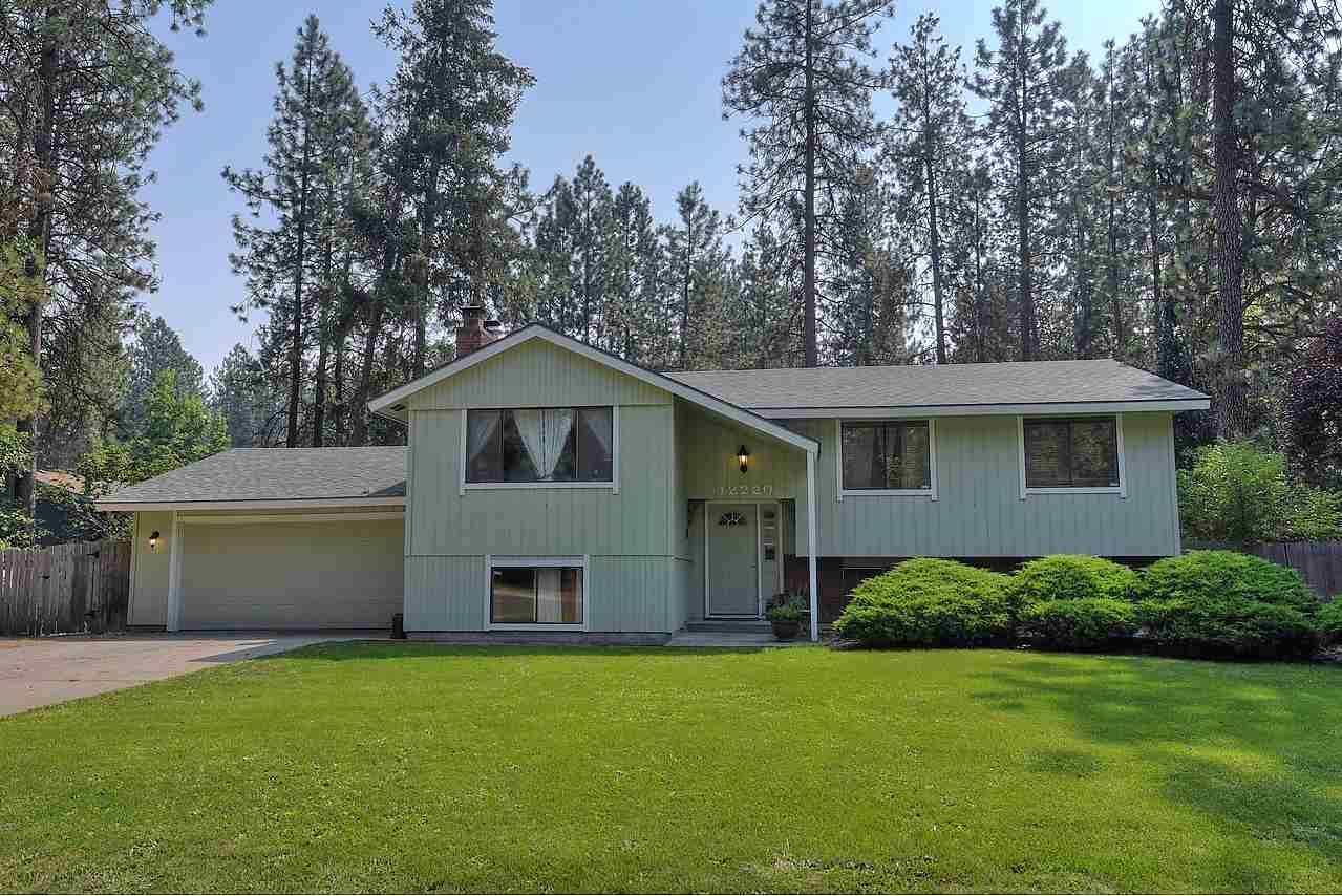 12220 Fairwood Dr - Photo 1