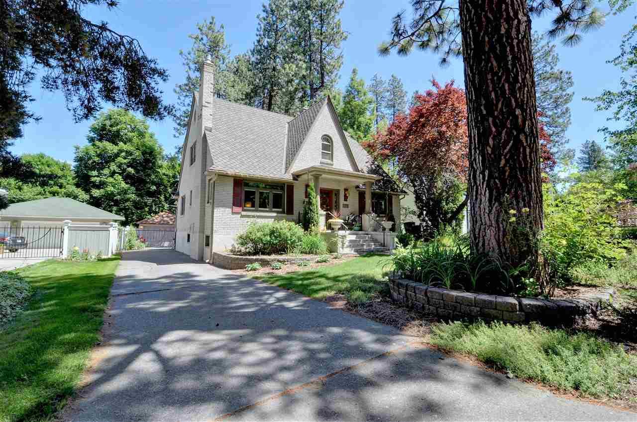 2225 Rockwood Blvd - Photo 1