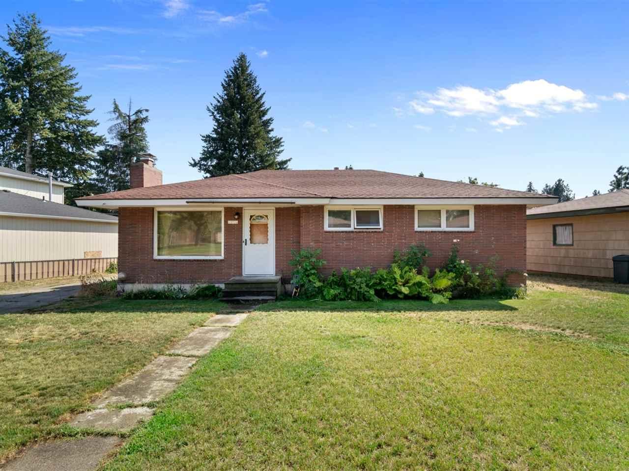 13716 25th Ave - Photo 1