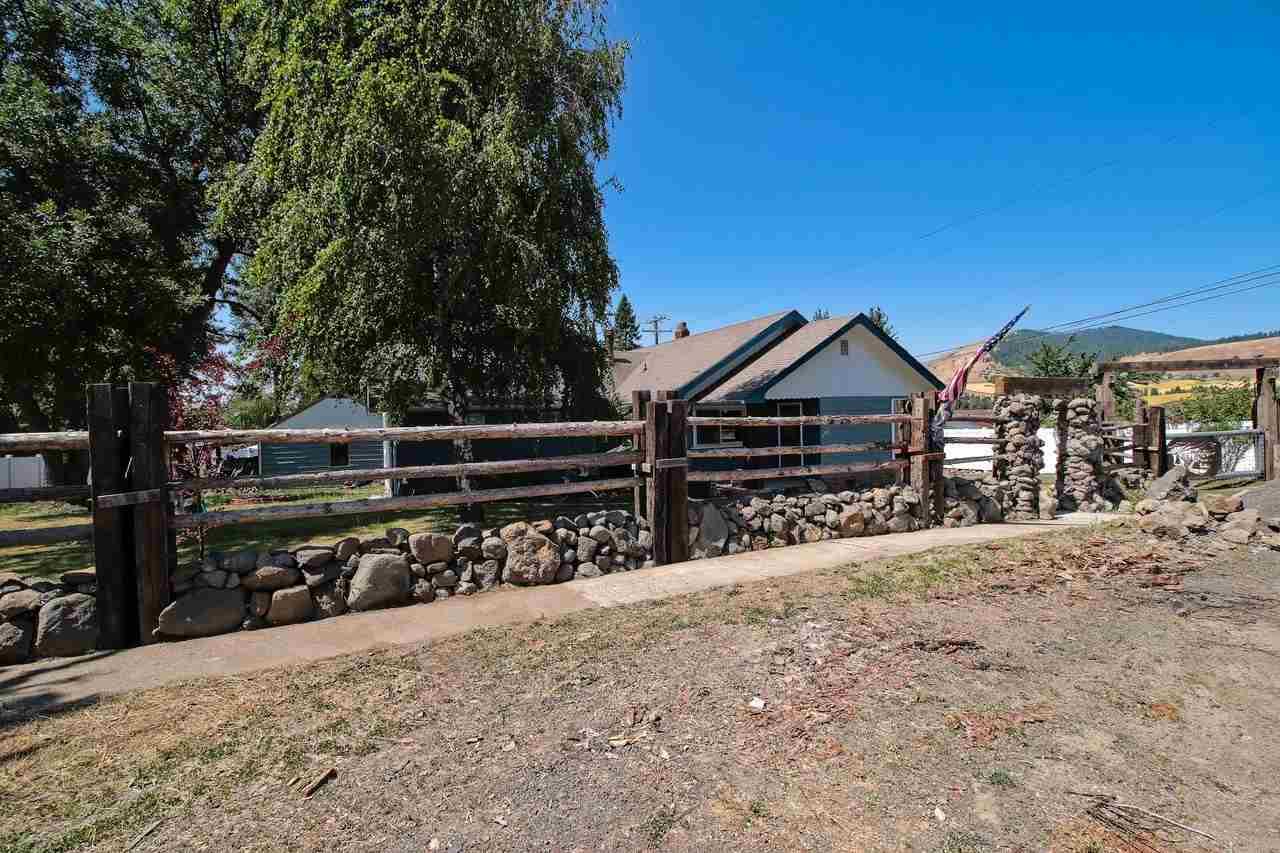 135 Lindsey St - Photo 1
