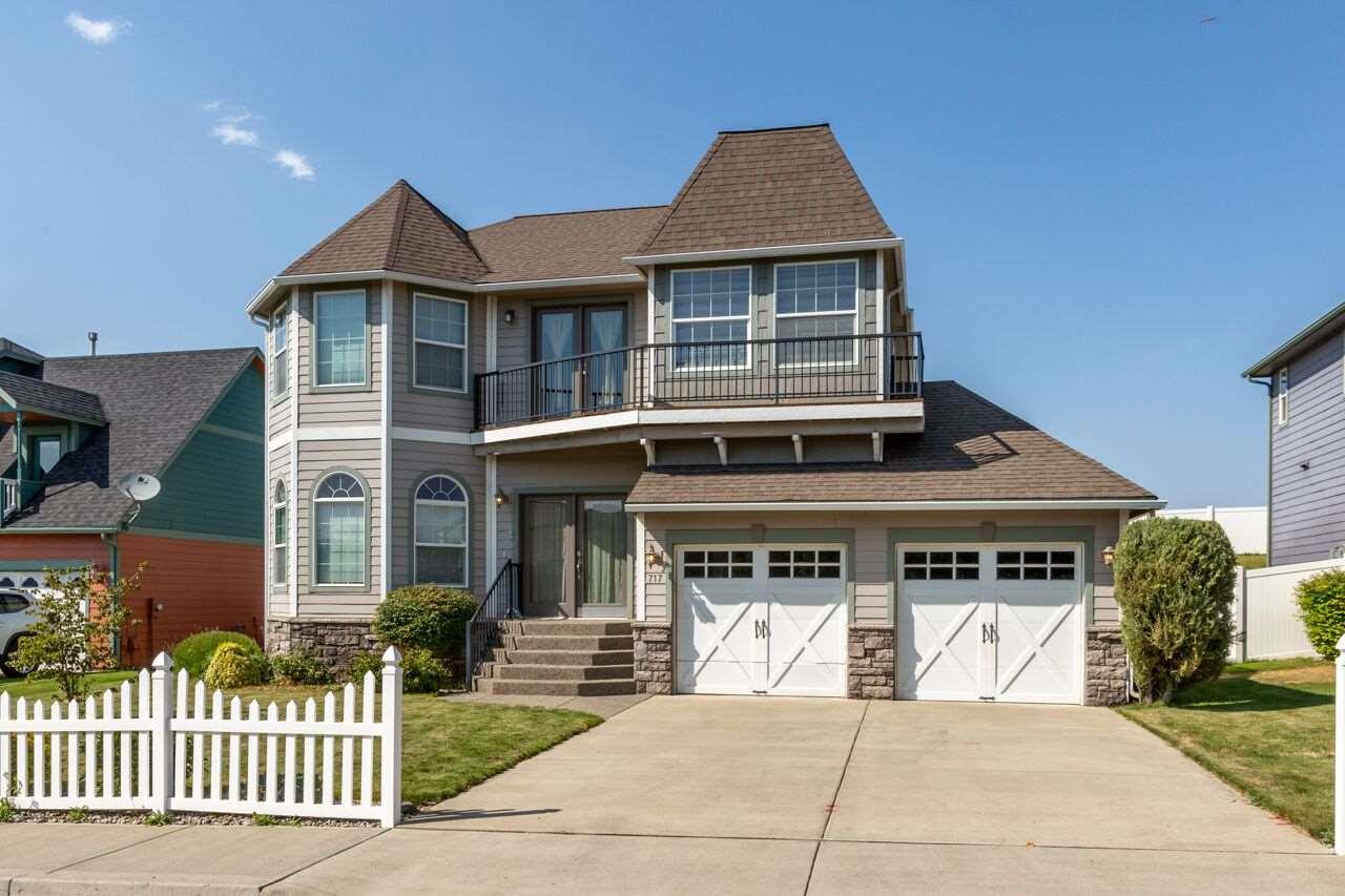 717 Golden Hills Dr - Photo 1