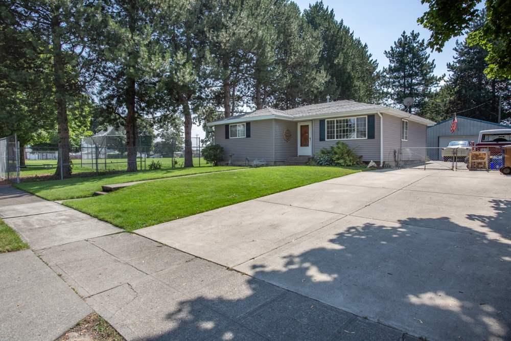 2728 Heroy St - Photo 1