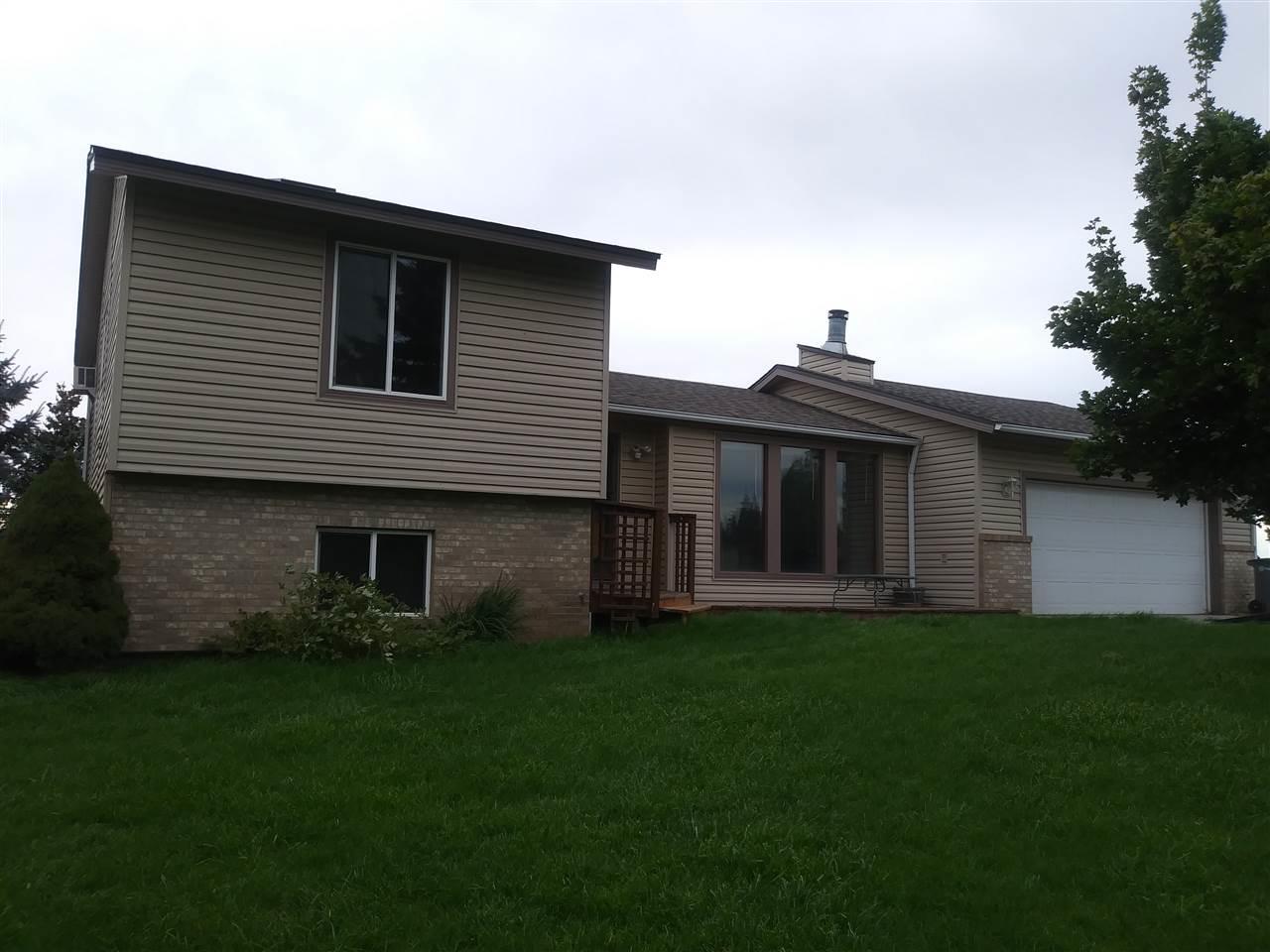 710 Bartholomew St - Photo 1