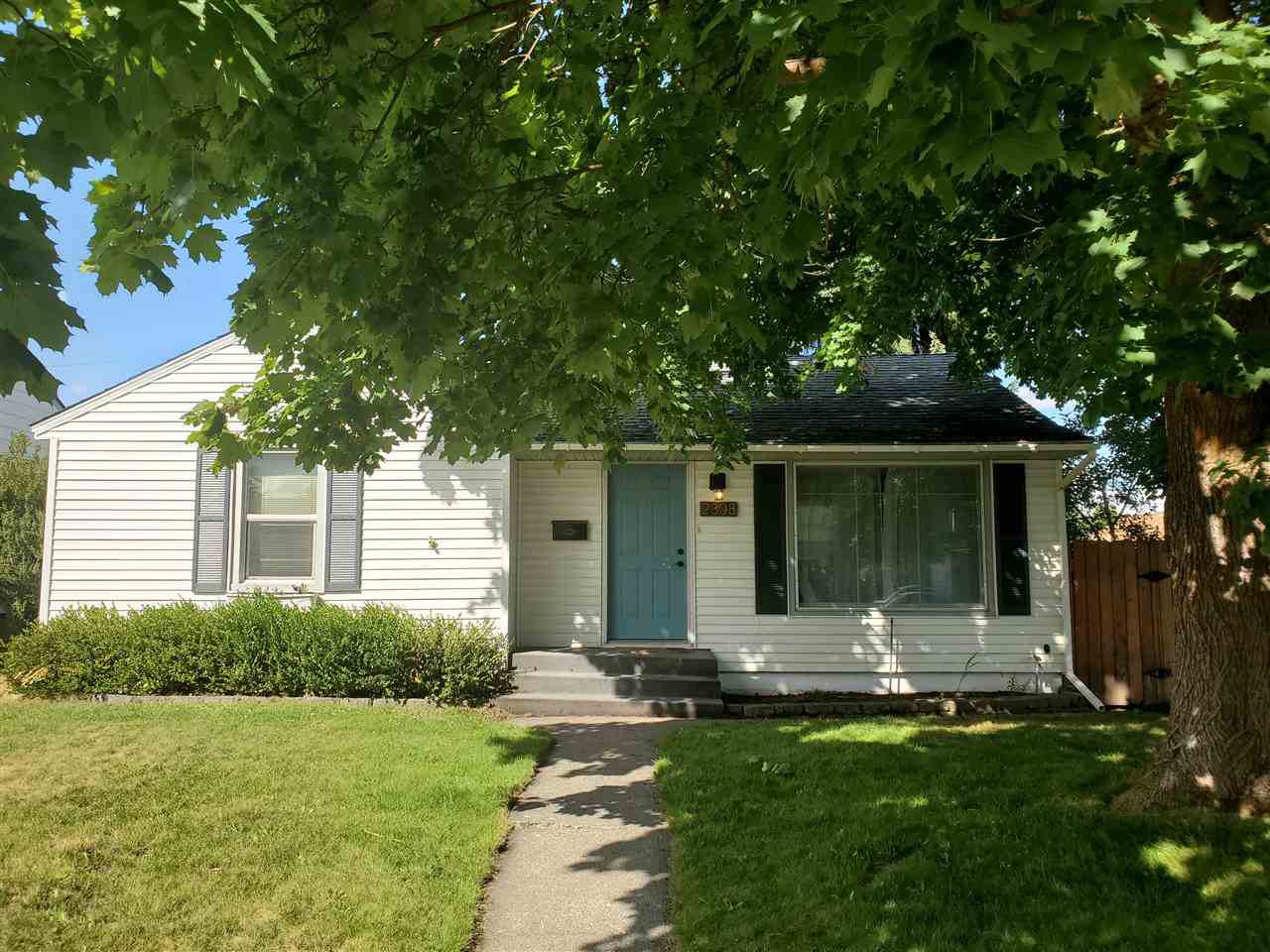 2308 Wabash Ave - Photo 1