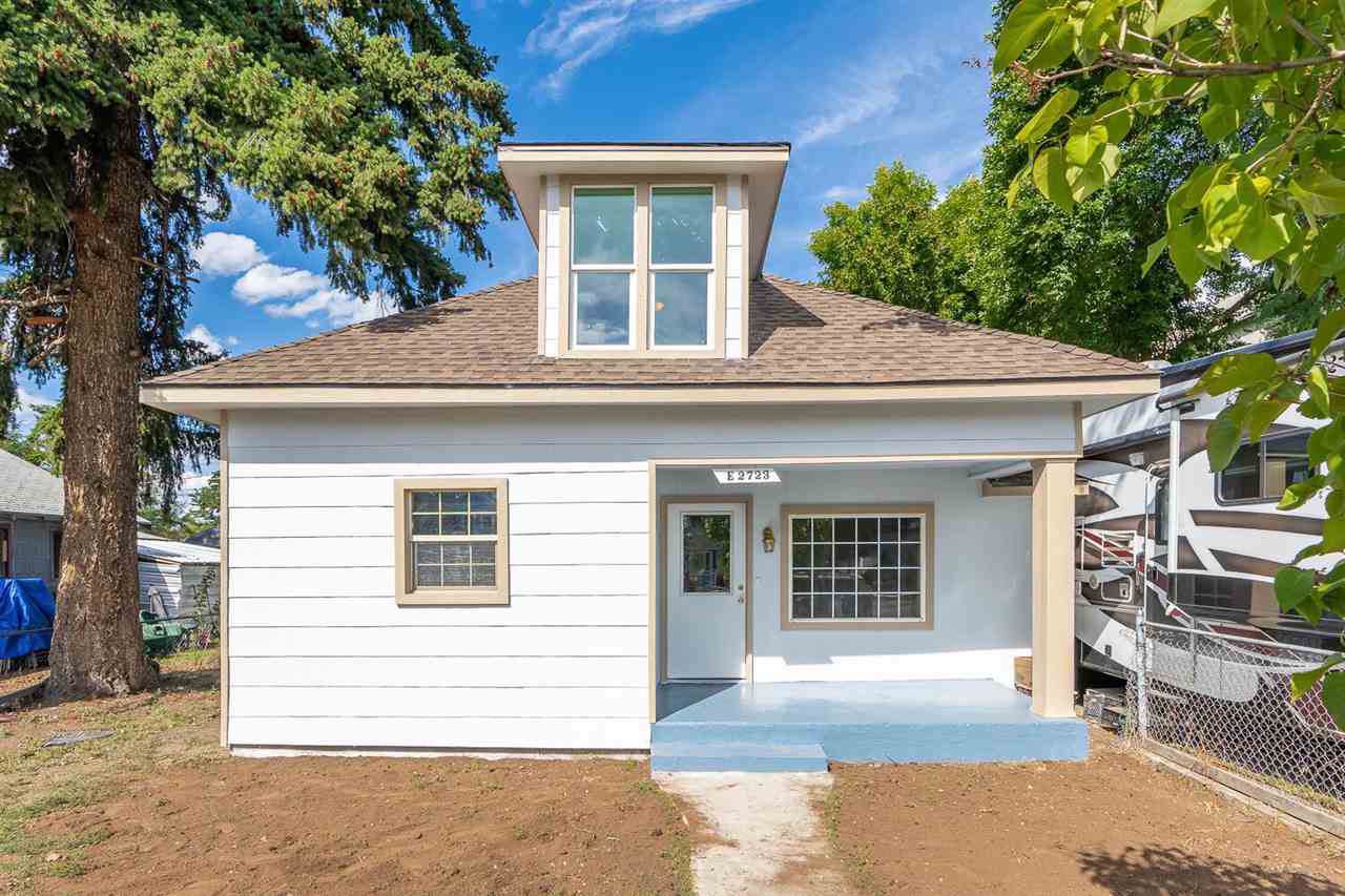 2723 Everett Ave - Photo 1