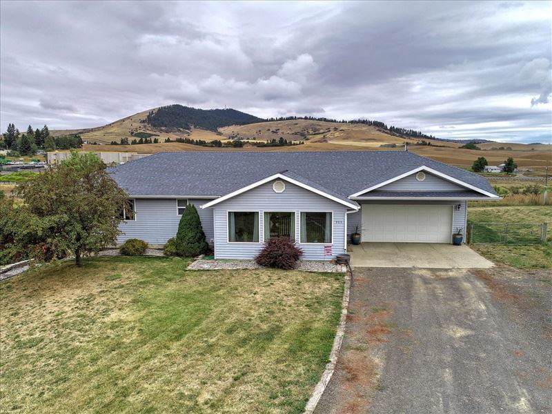 905 Seamon Rd - Photo 1