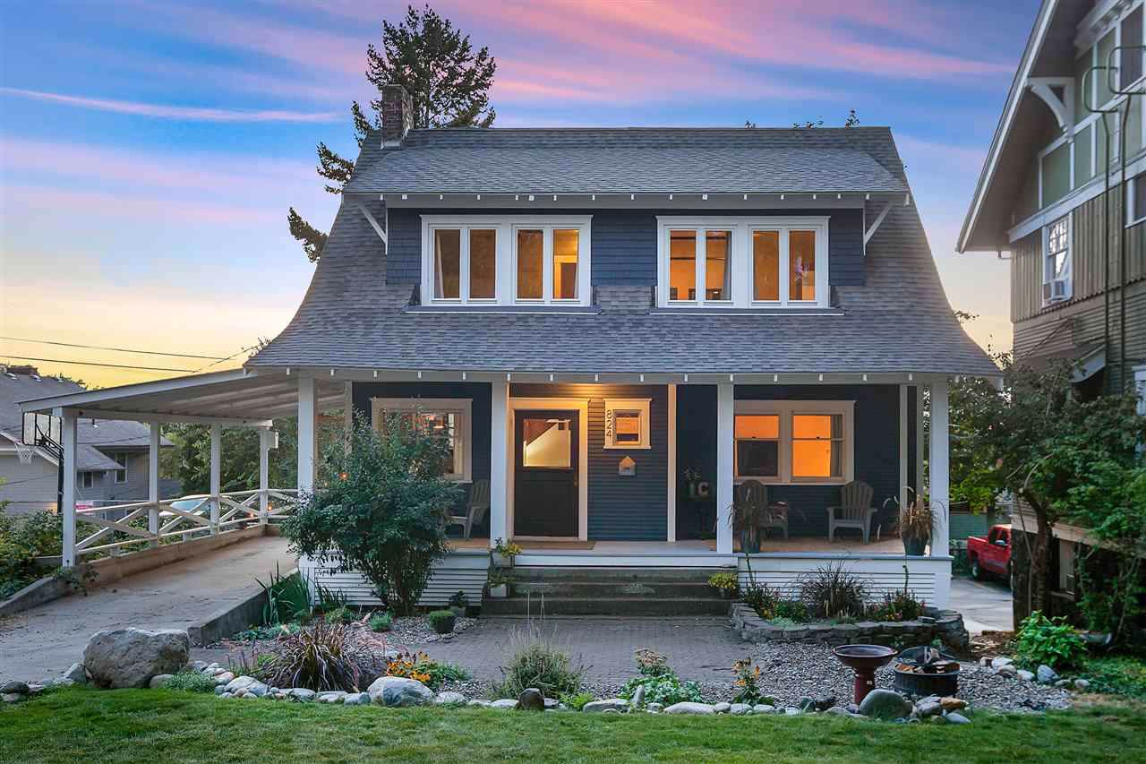 824 Lincoln St - Photo 1