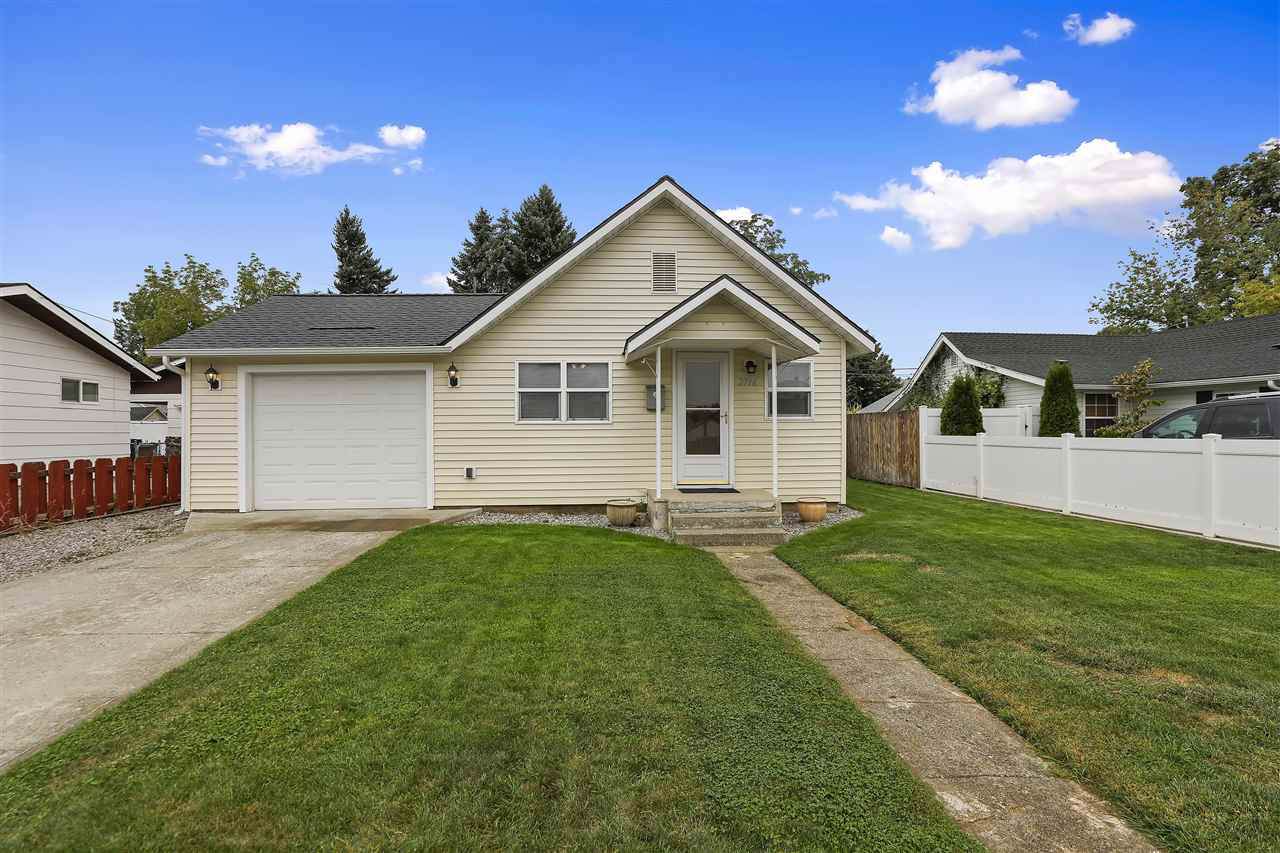 2716 Columbia Ave - Photo 1