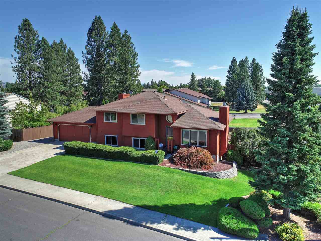 202 Sierra Way - Photo 1