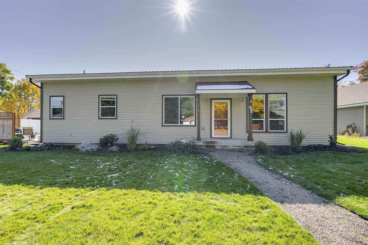 224 Emma Ave - Photo 1