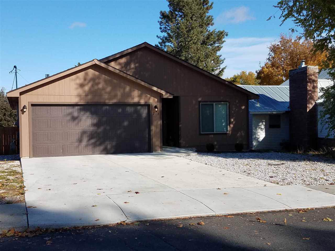 2113 Central Ave - Photo 1