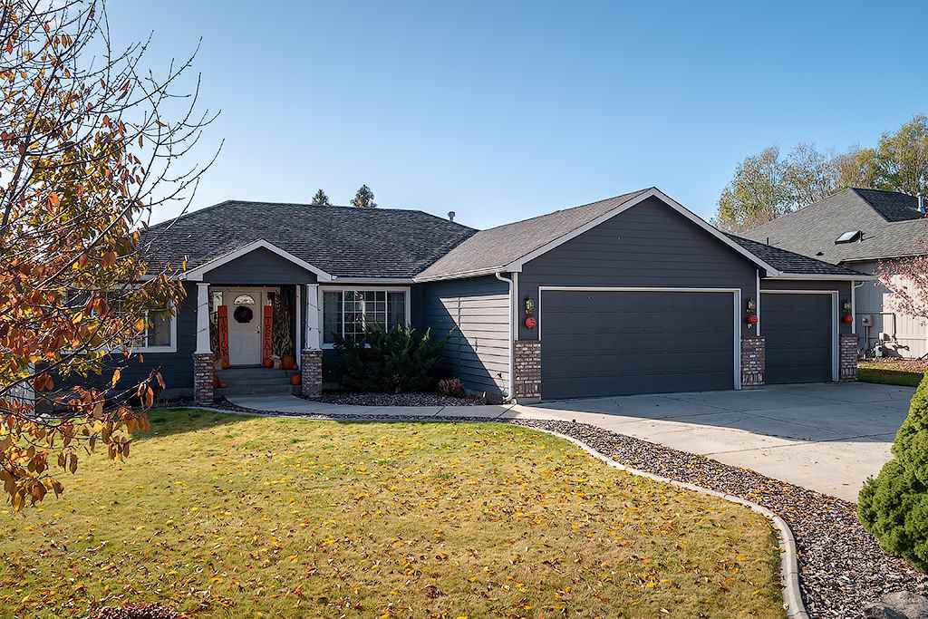 704 Upper Terrace Ln - Photo 1