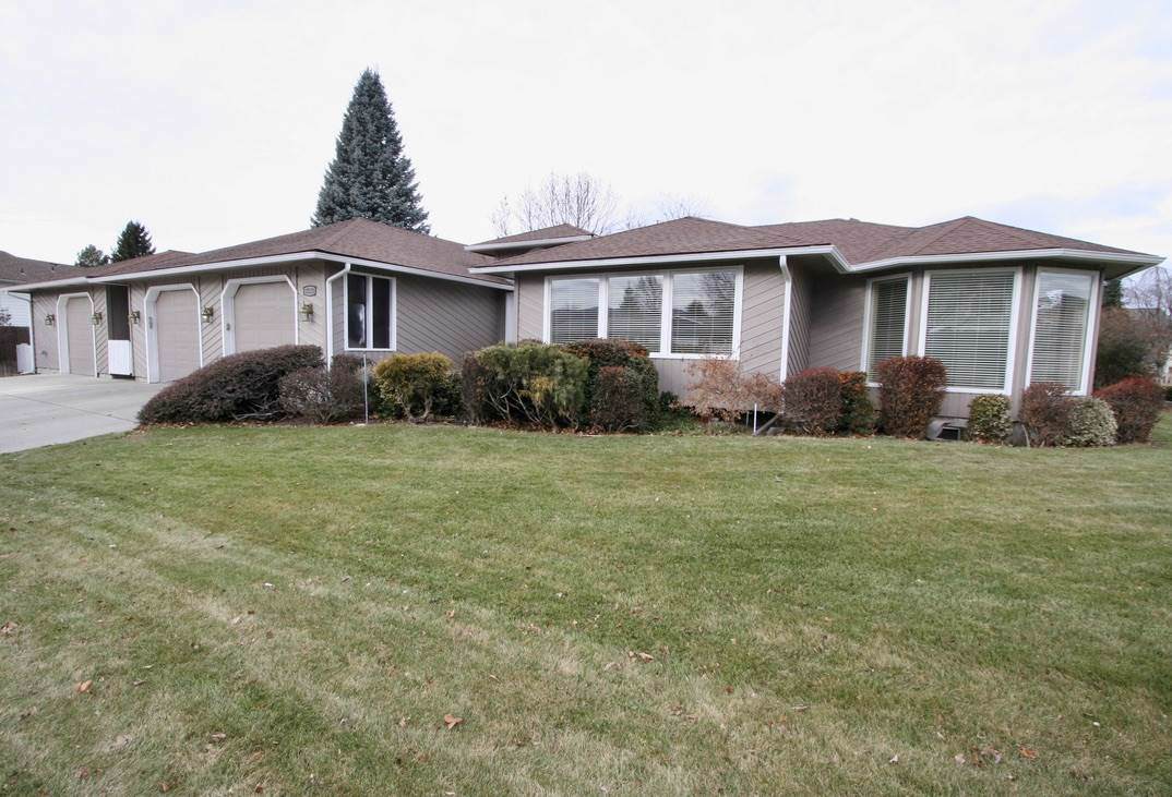 12121 34th Ave - Photo 1
