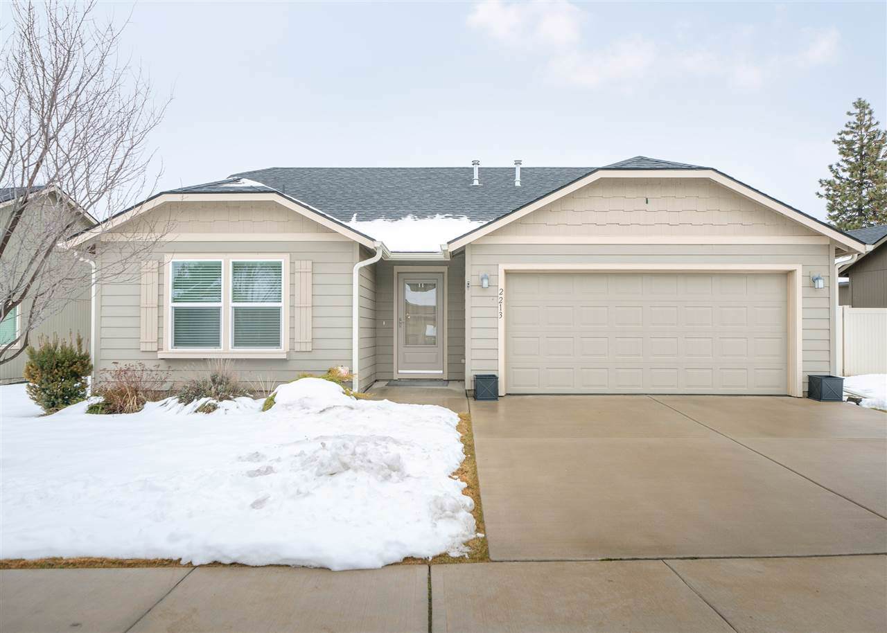 2213 Lloyd Ct - Photo 1