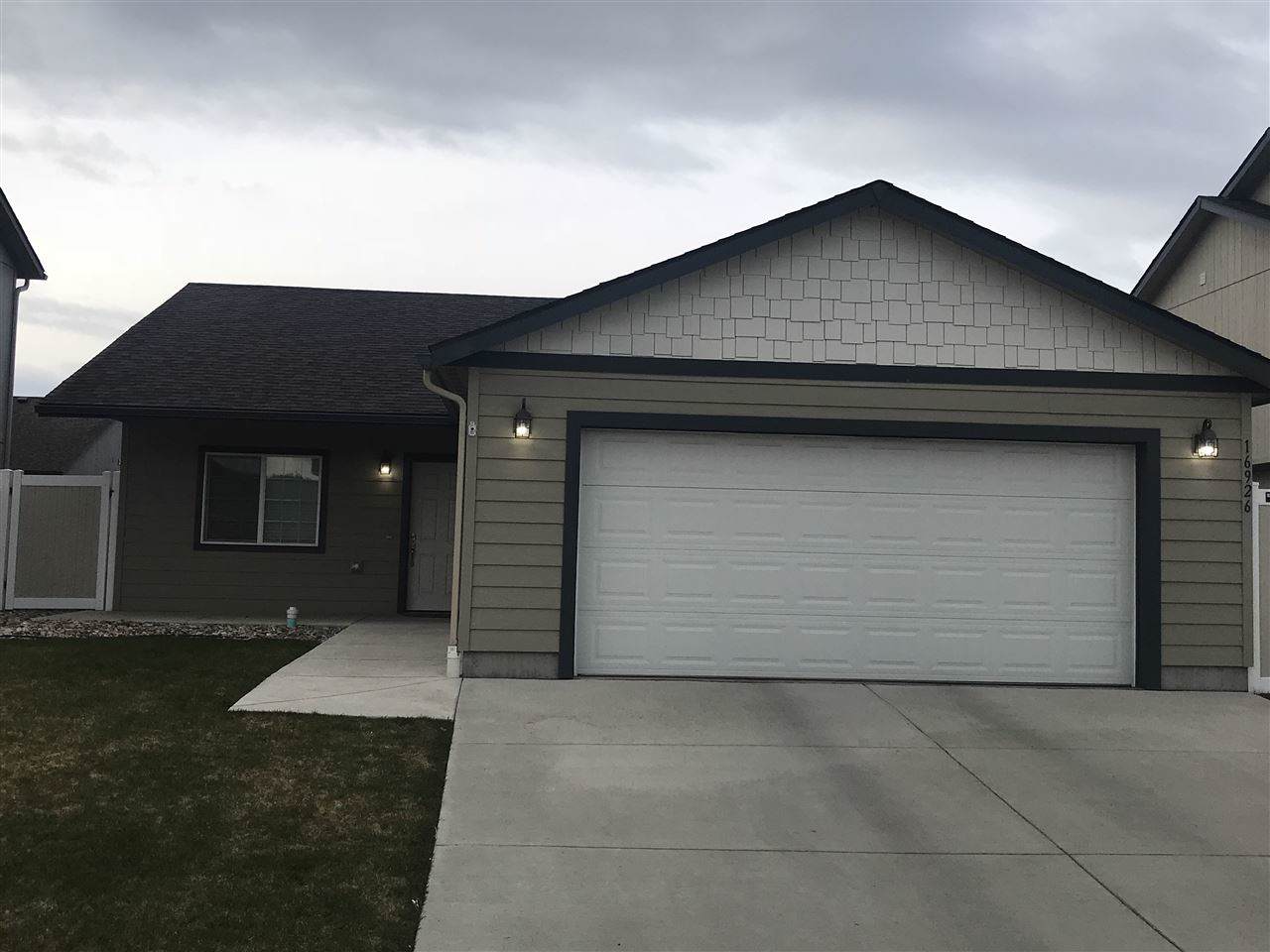 1521 Marilyn Cir - Photo 1