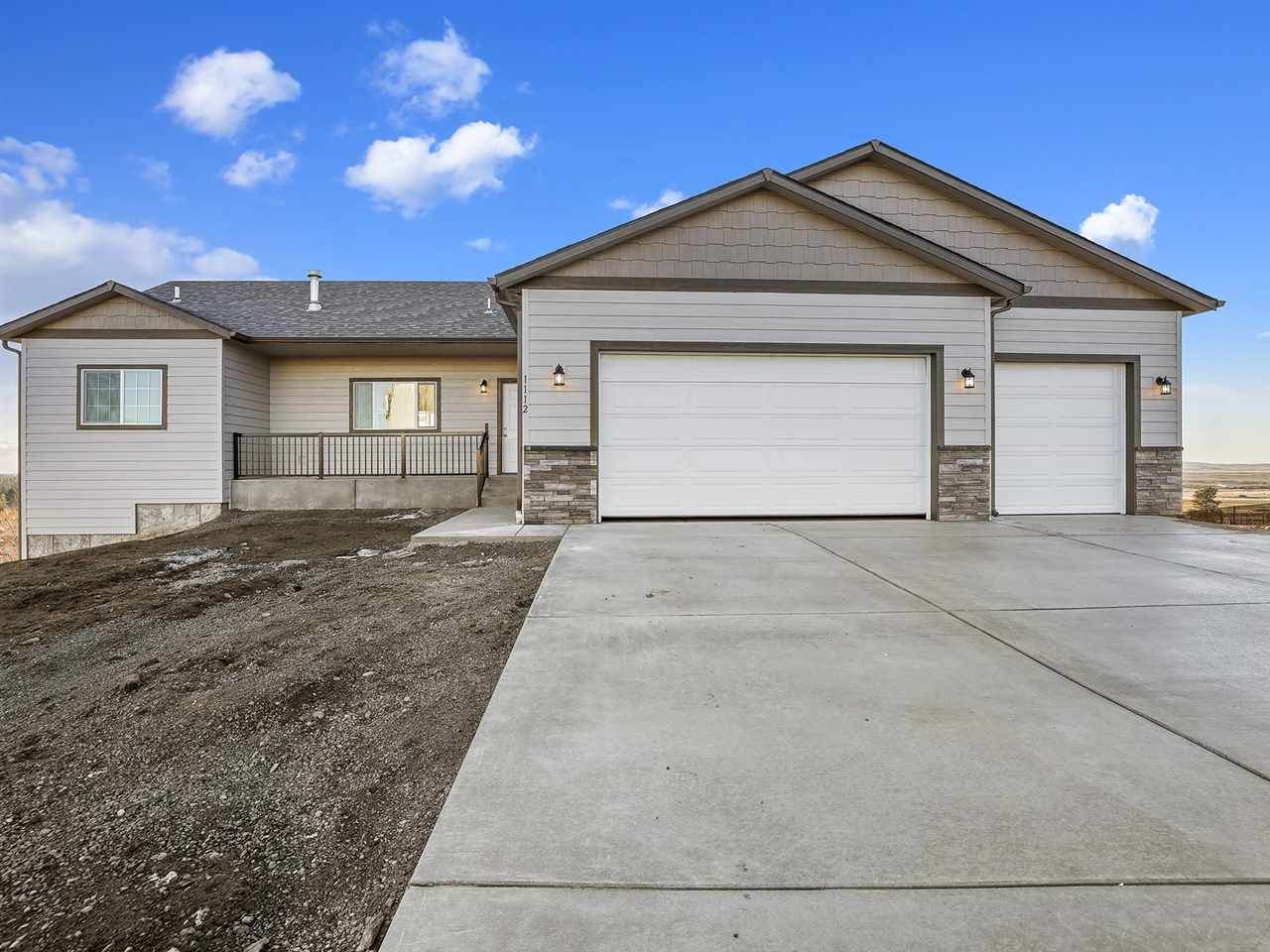 1112 Courtney Ct - Photo 1