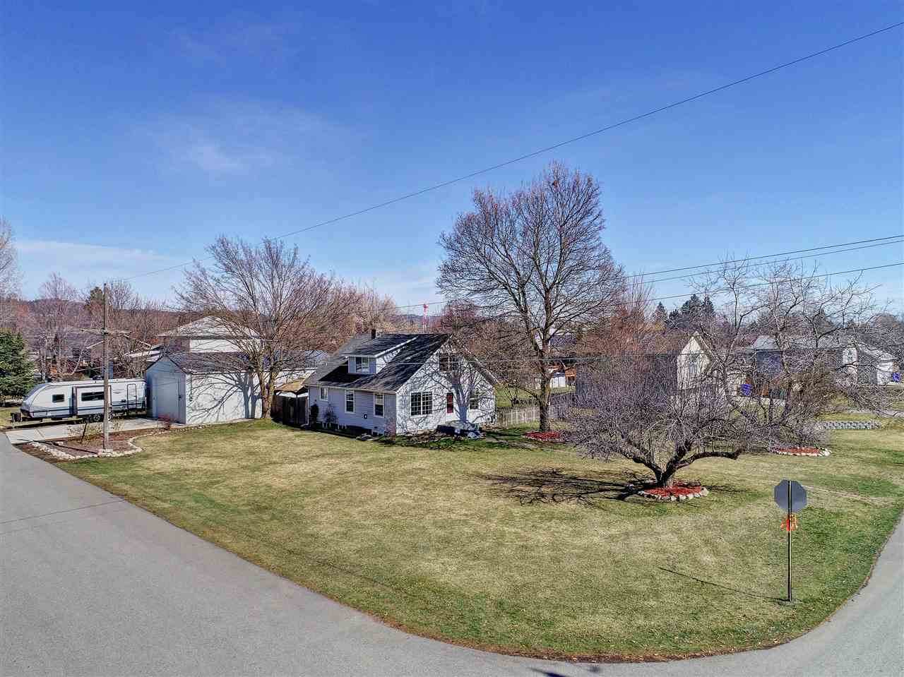17905 Montgomery Ave - Photo 1