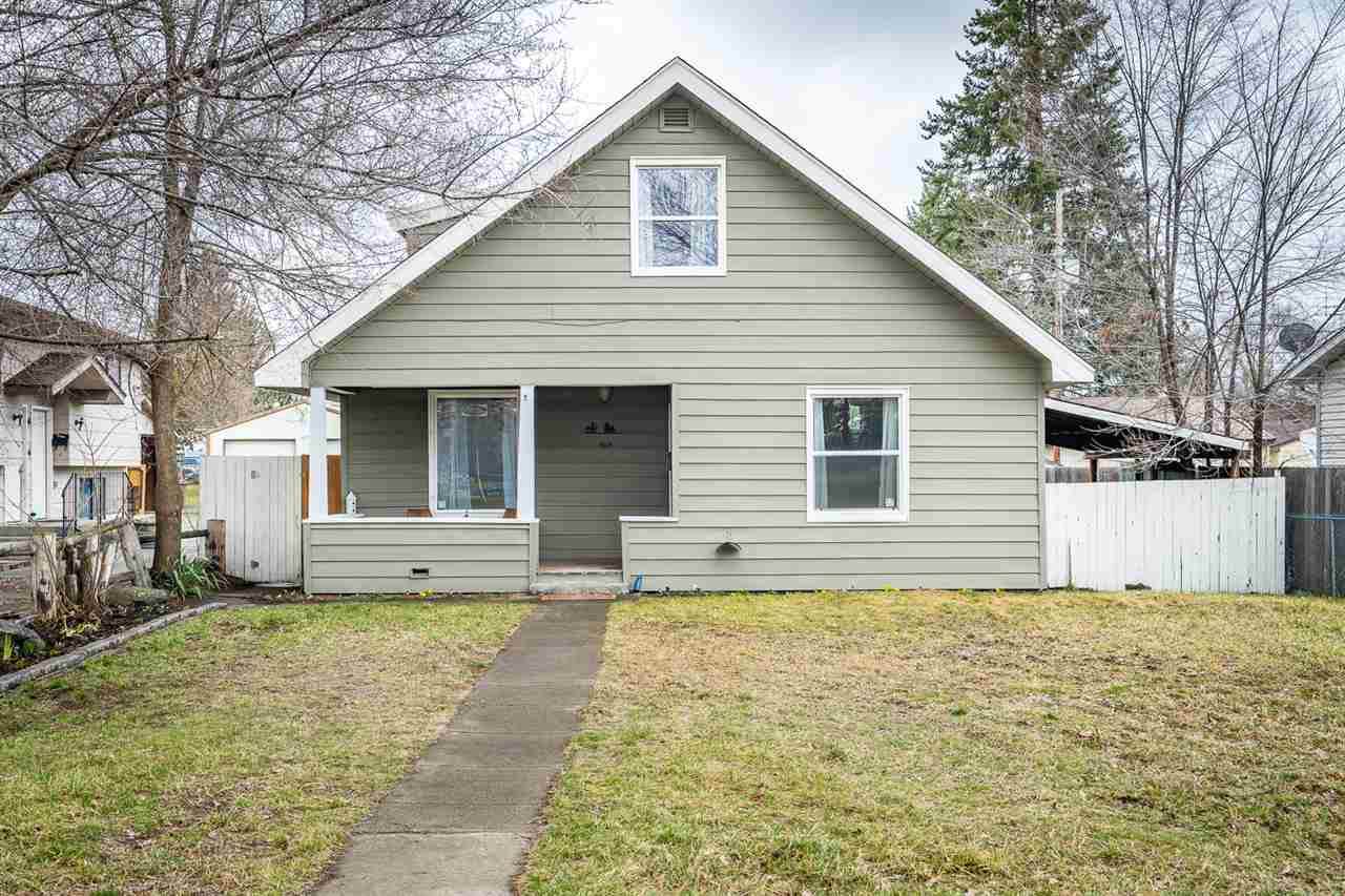 1614 Everett Ave - Photo 1