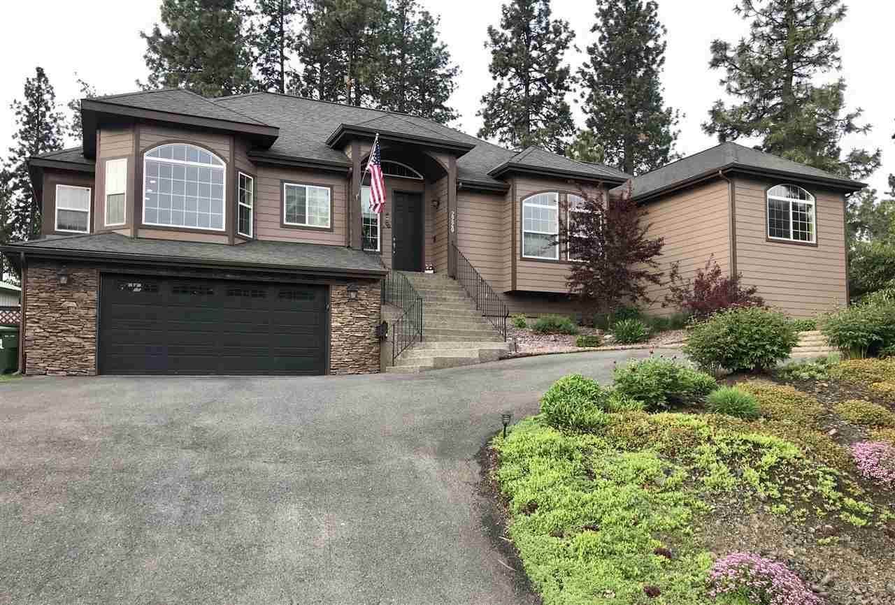 2220 Rockwood Blvd - Photo 1