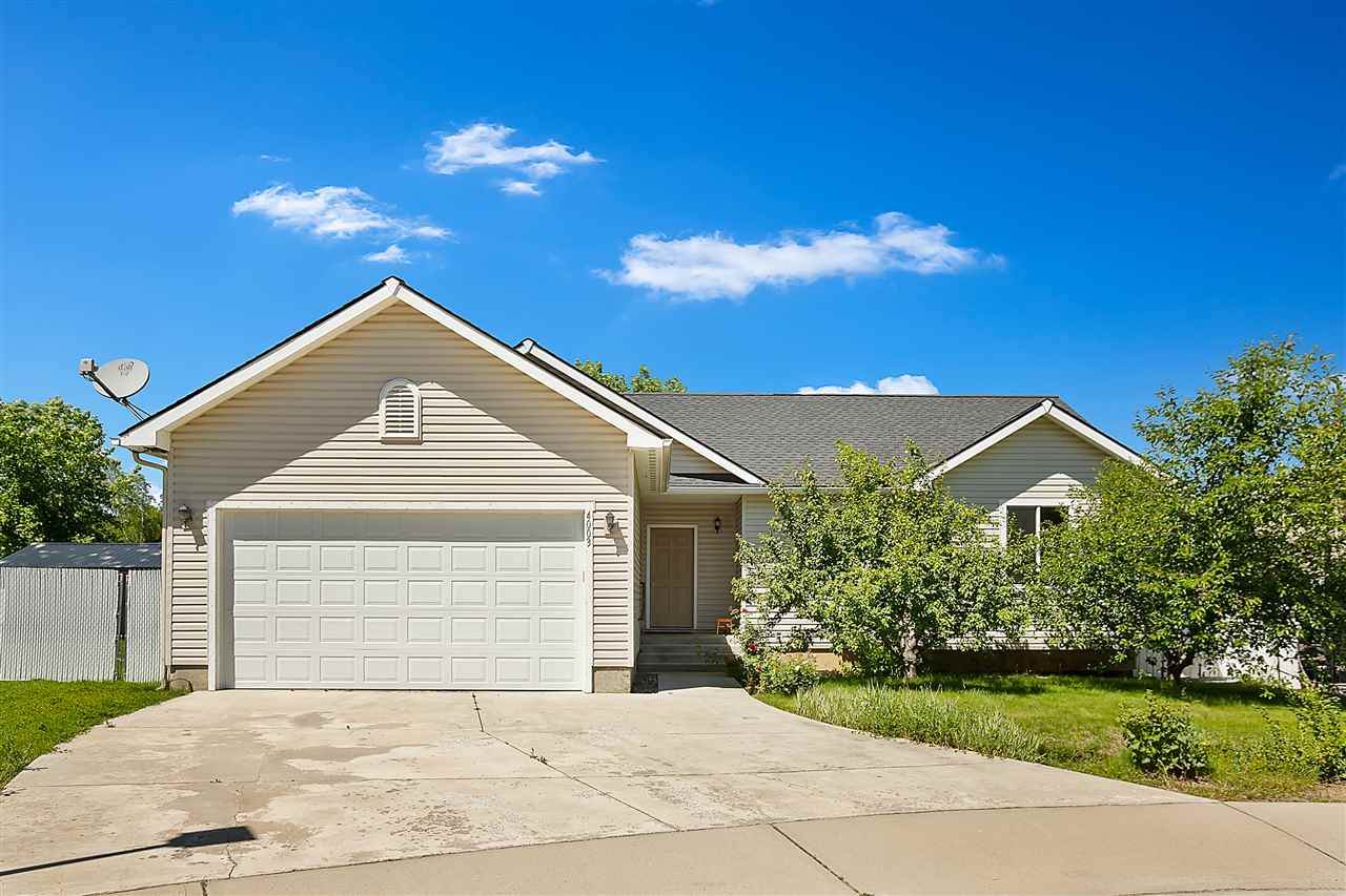 4003 Bates Rd - Photo 1