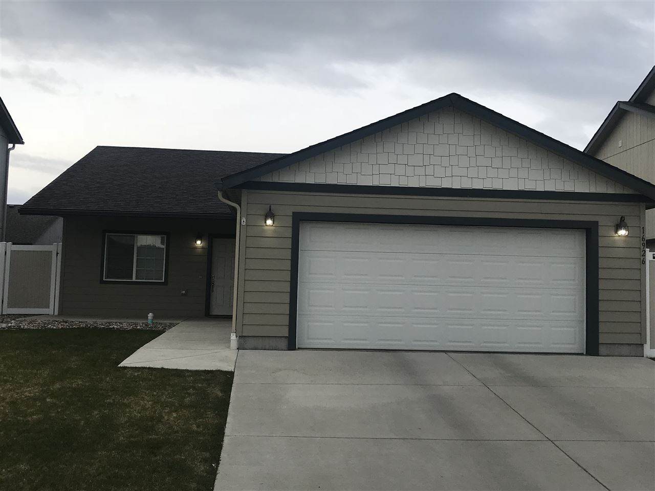 1521 Marilyn Cir - Photo 1