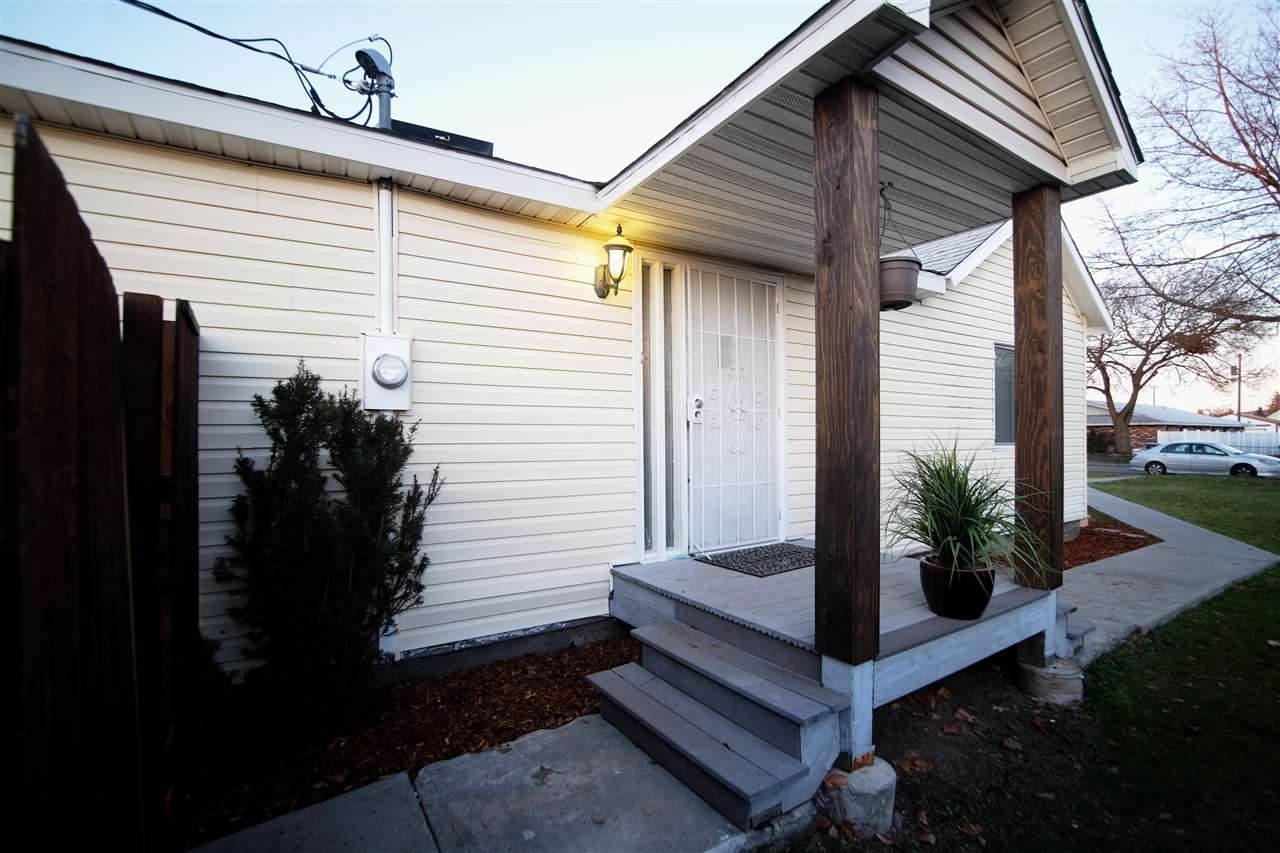 5423 Martin St - Photo 1