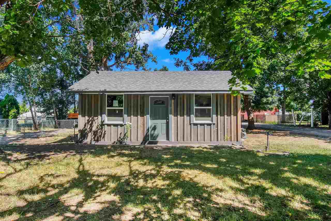 11819 Boone Ave - Photo 1